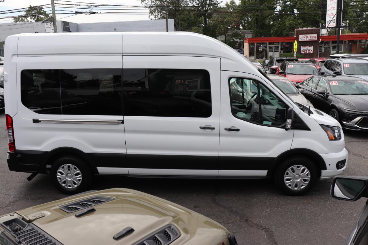 Ford Transit Passenger Wagon T-350 148" High Roof XLT RWD 2024