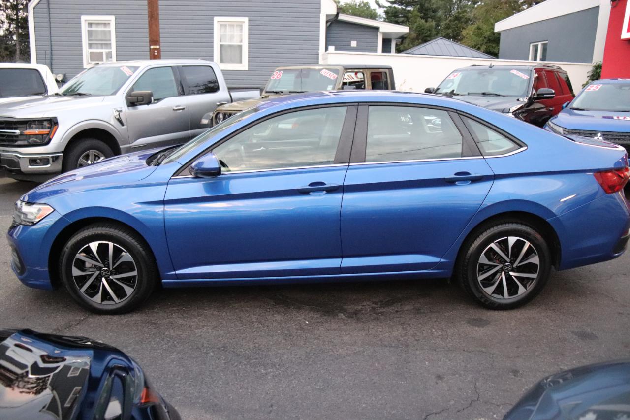 Volkswagen Jetta S Auto 2024