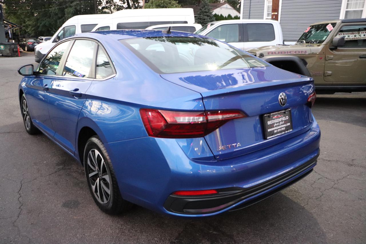 Volkswagen Jetta S Auto 2024