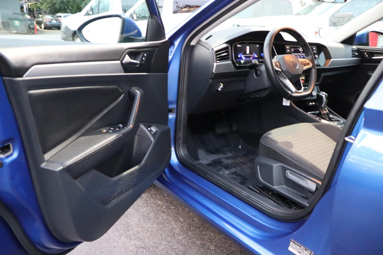 Volkswagen Jetta S Auto 2024