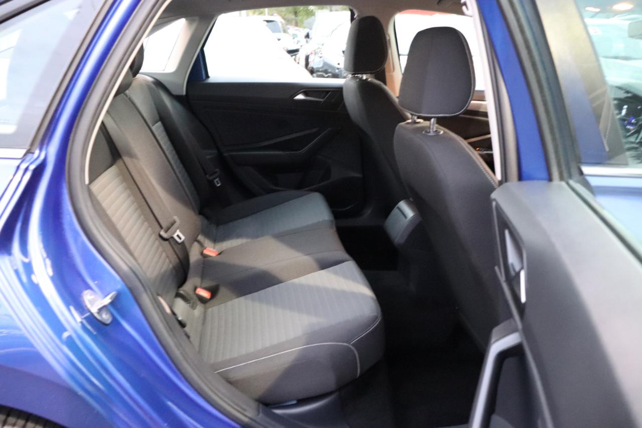 Volkswagen Jetta S Auto 2024