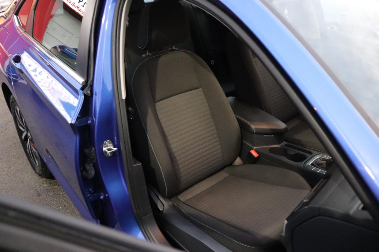 Volkswagen Jetta S Auto 2024