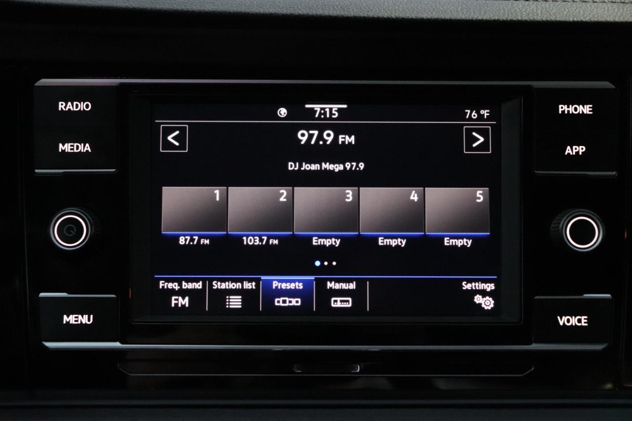 Volkswagen Jetta S Auto 2024