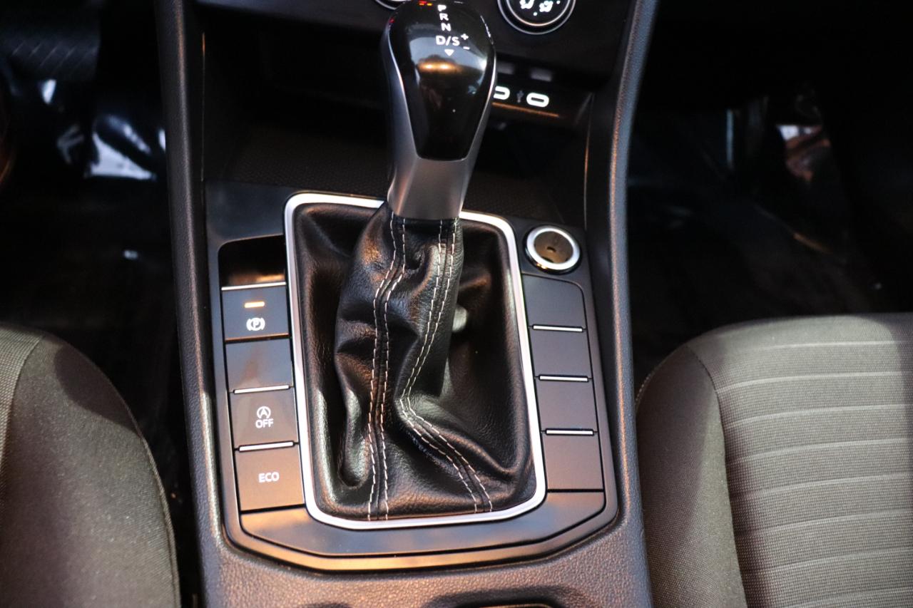 Volkswagen Jetta S Auto 2024
