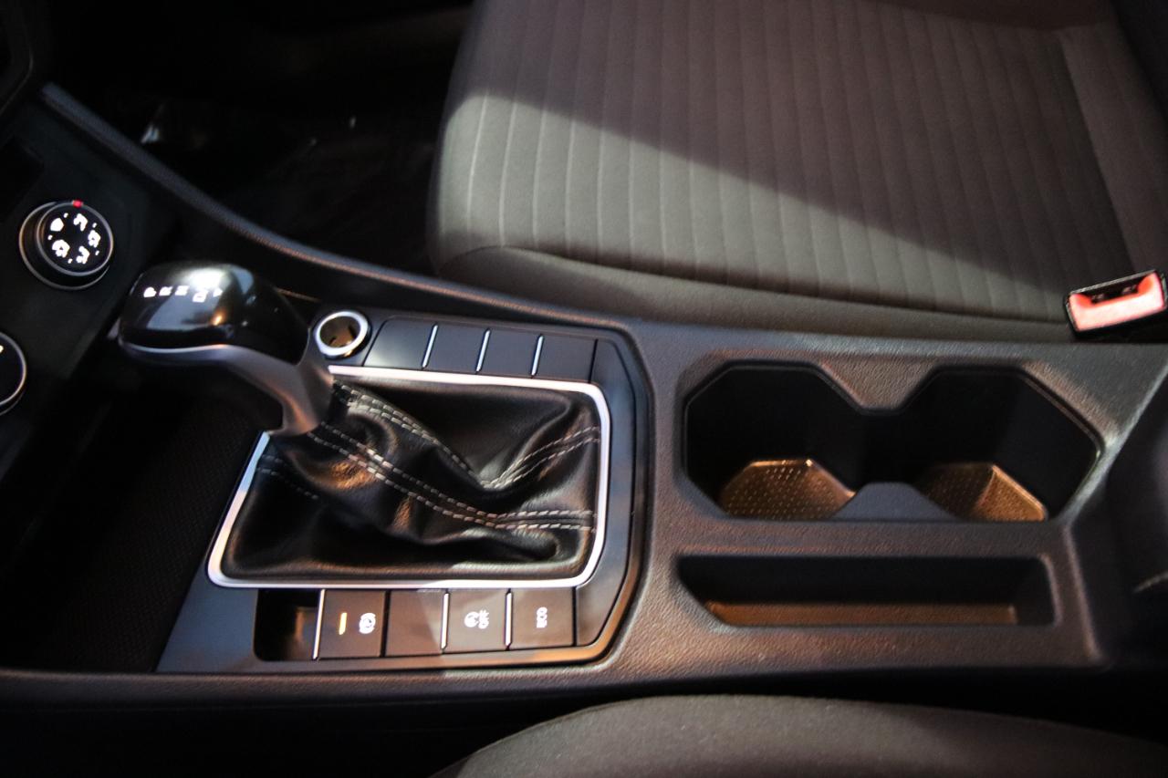 Volkswagen Jetta S Auto 2024