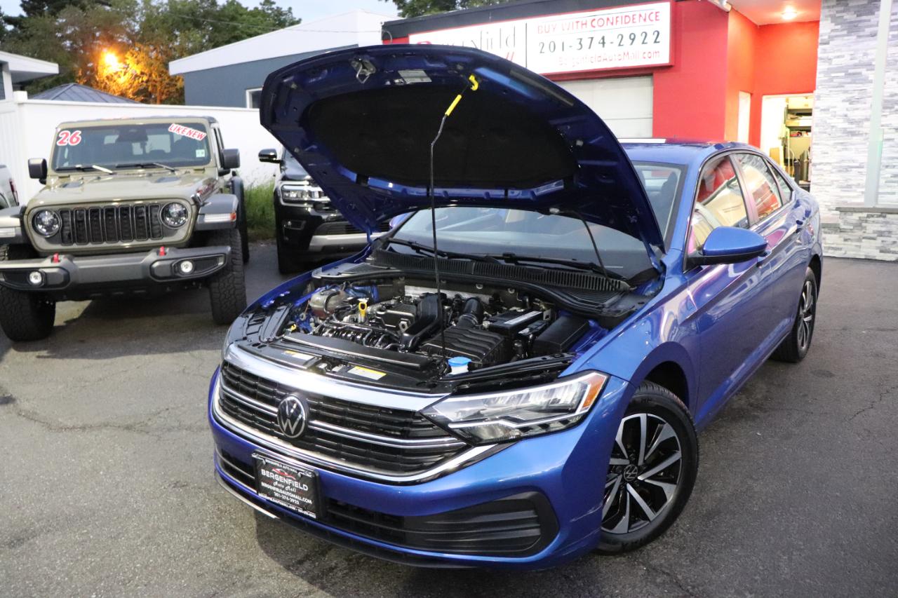 Volkswagen Jetta S Auto 2024