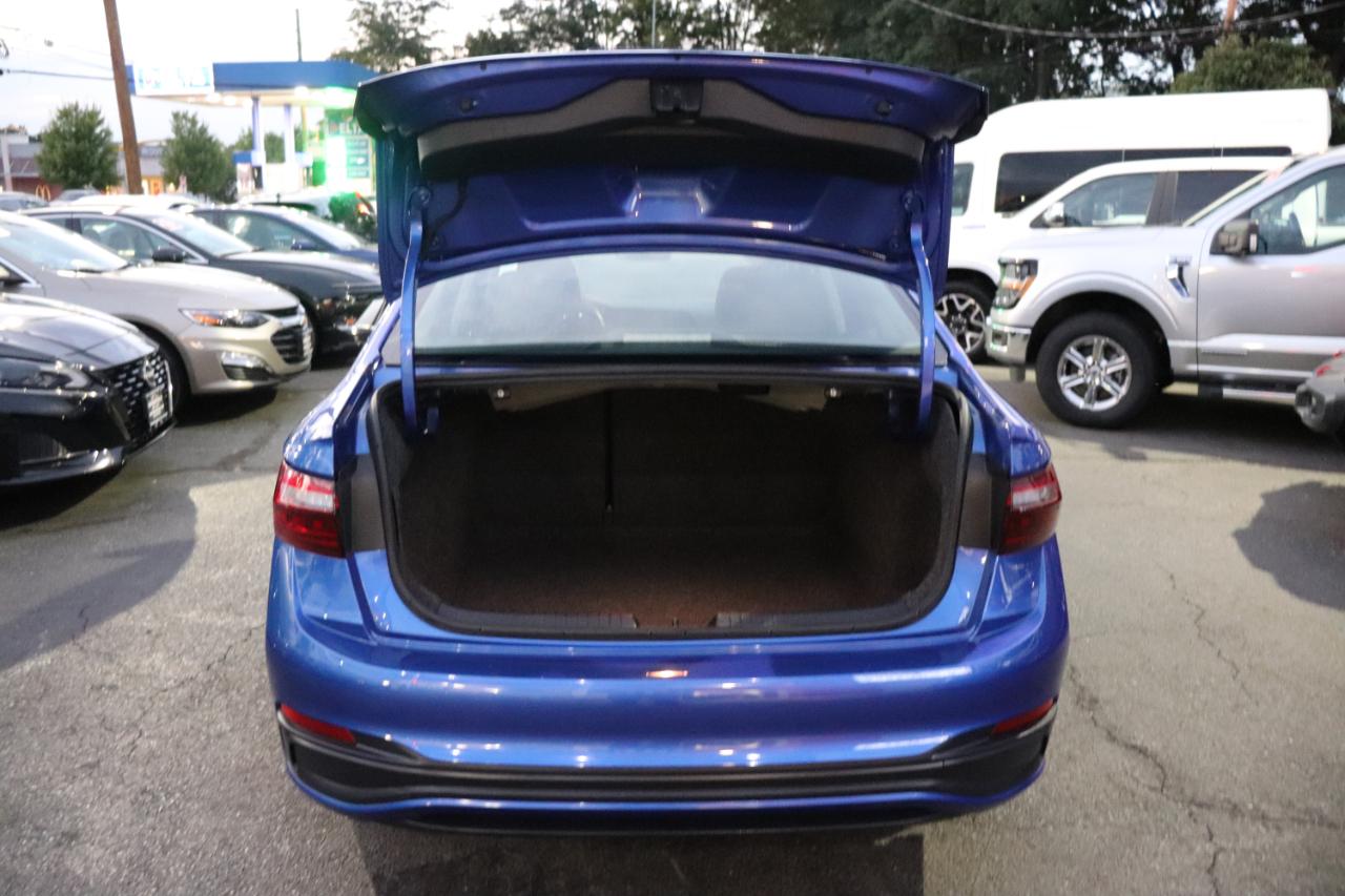 Volkswagen Jetta S Auto 2024