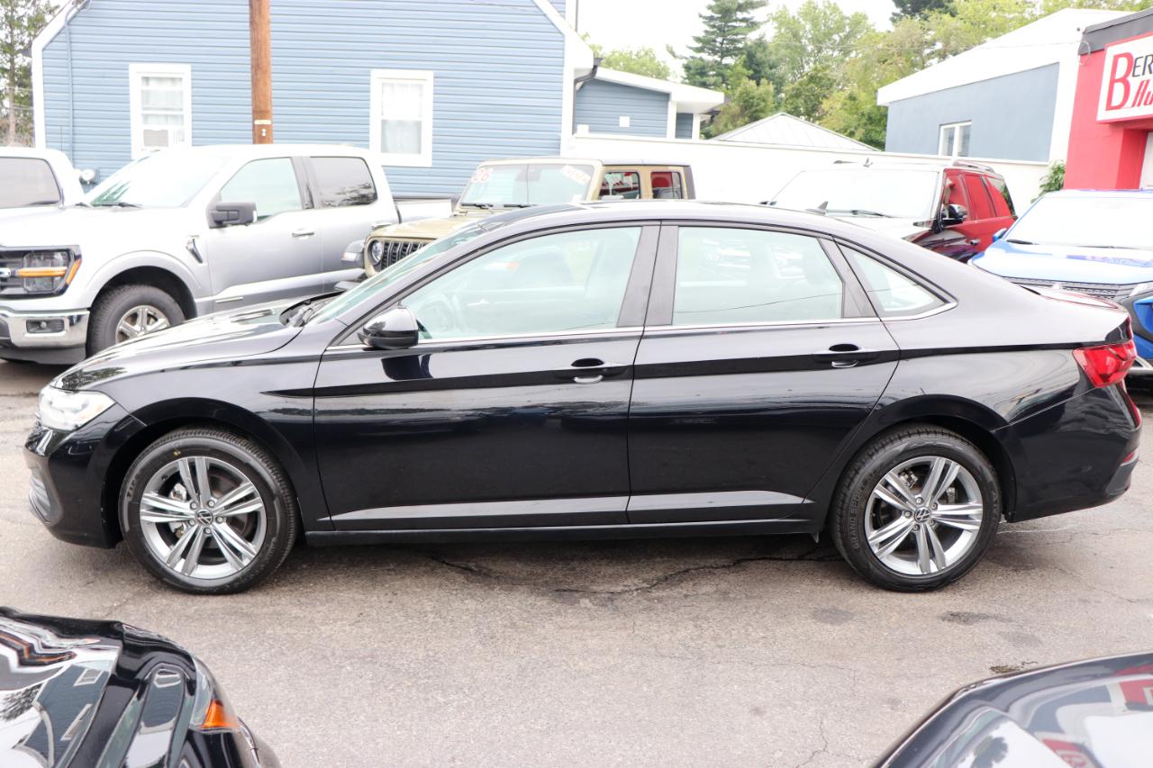 Volkswagen Jetta SE Auto 2024