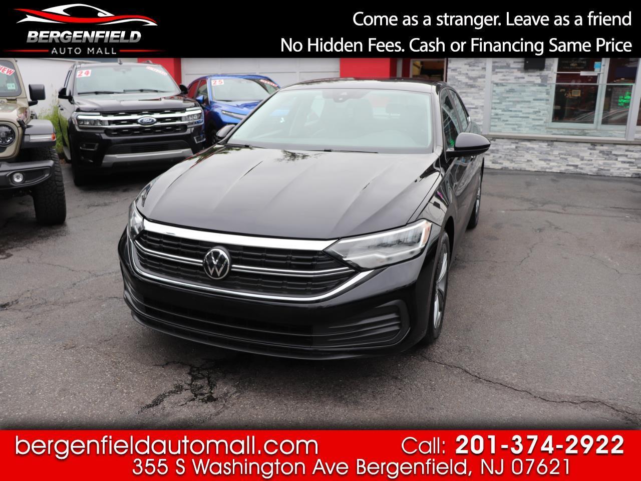 Volkswagen Jetta SE Auto 2024