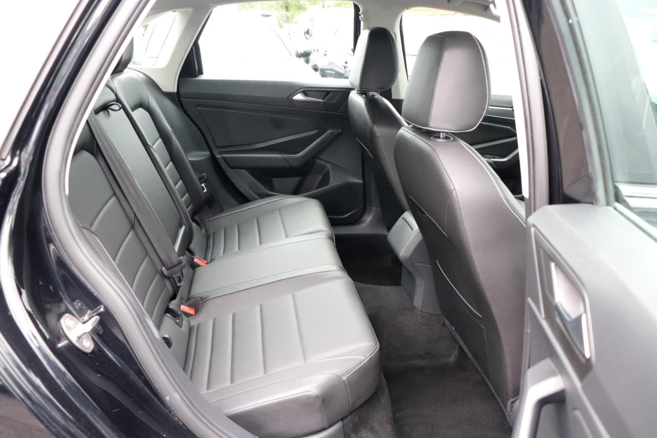 Volkswagen Jetta SE Auto 2024