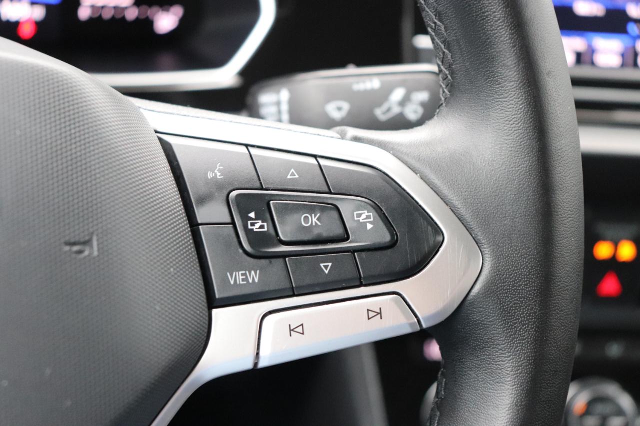 Volkswagen Jetta SE Auto 2024