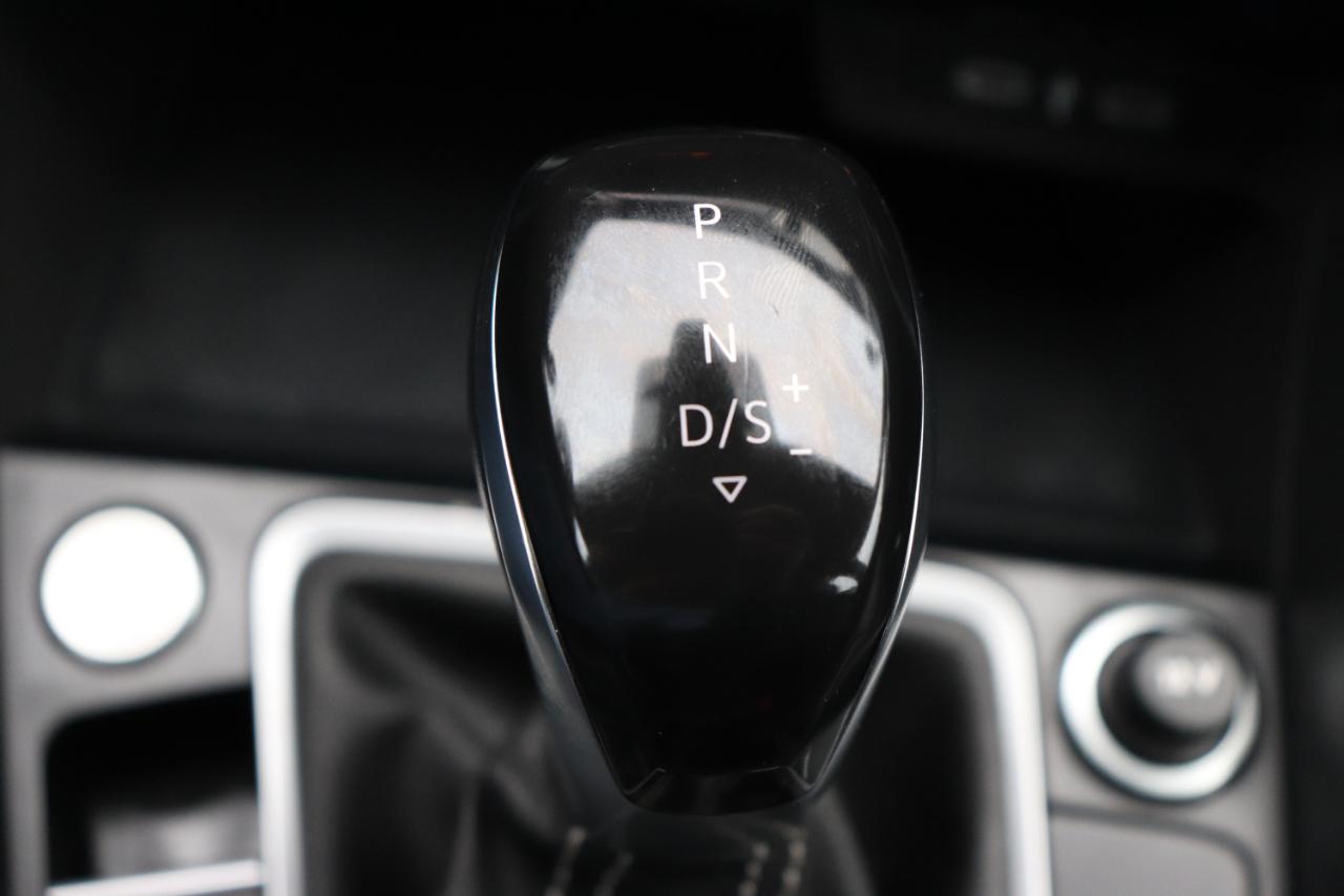 Volkswagen Jetta SE Auto 2024