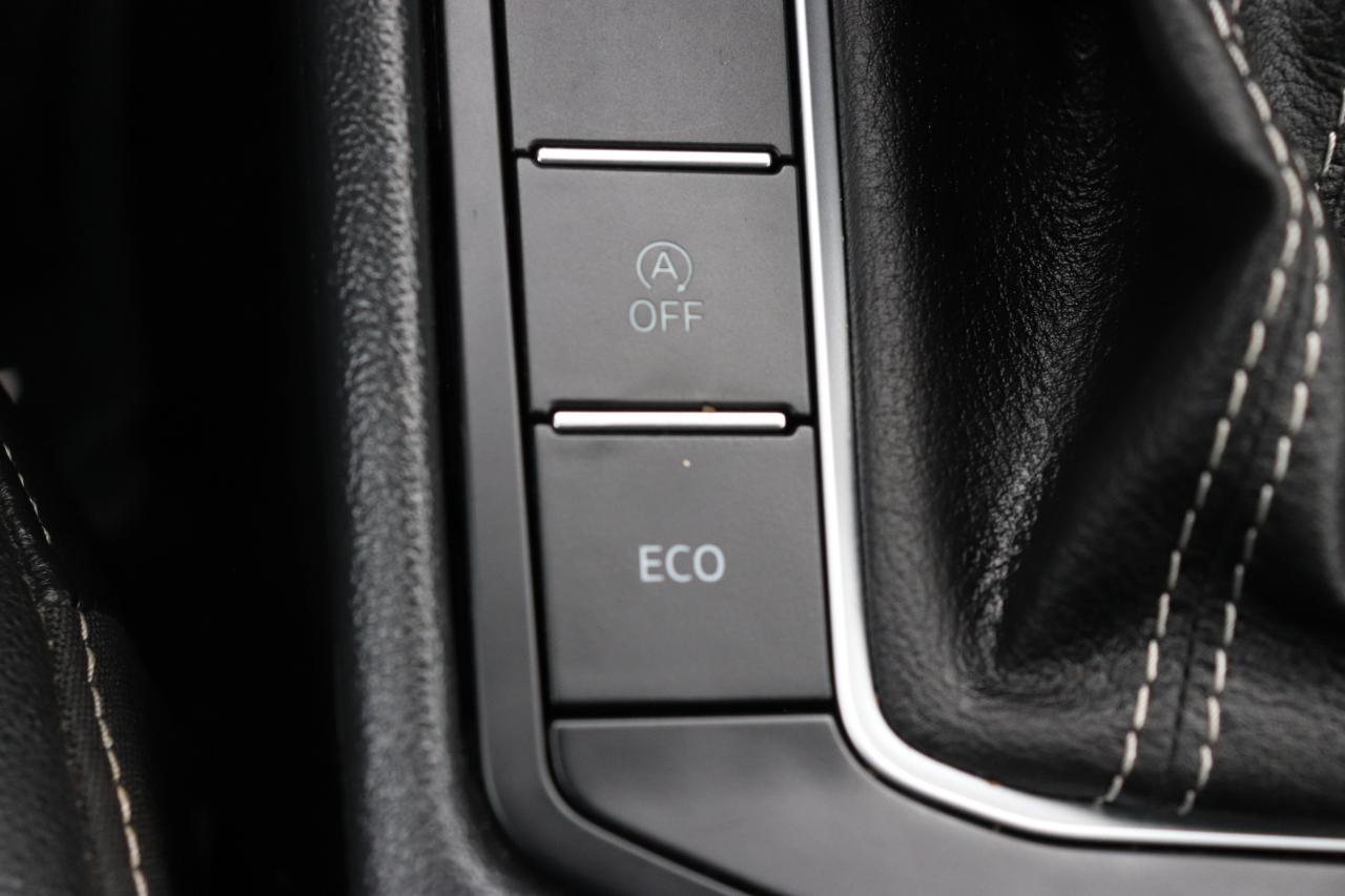 Volkswagen Jetta SE Auto 2024