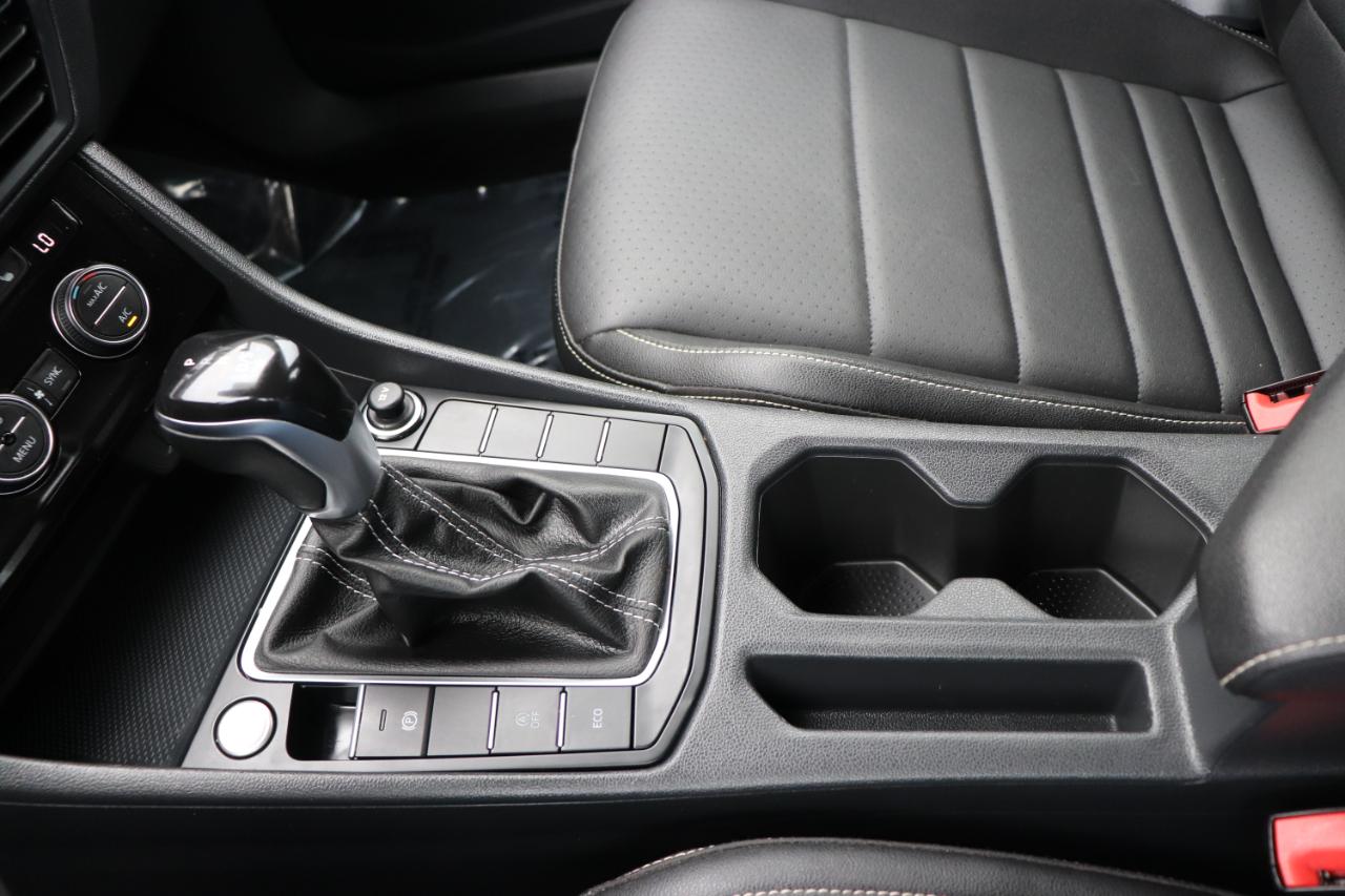 Volkswagen Jetta SE Auto 2024