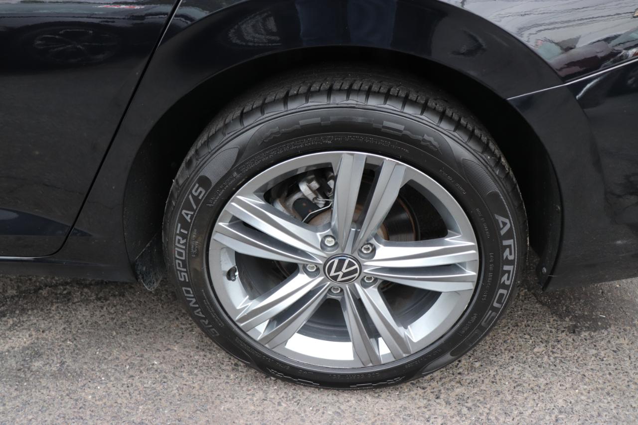 Volkswagen Jetta SE Auto 2024