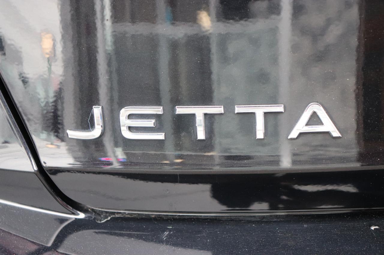 Volkswagen Jetta SE Auto 2024