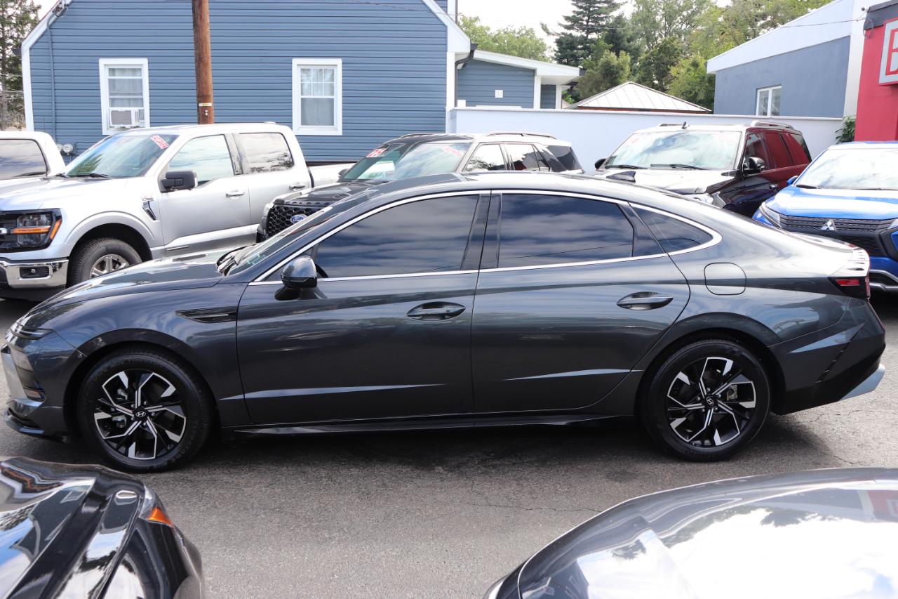 Hyundai Sonata SEL FWD 2025