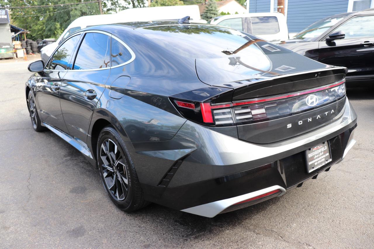 Hyundai Sonata SEL FWD 2025