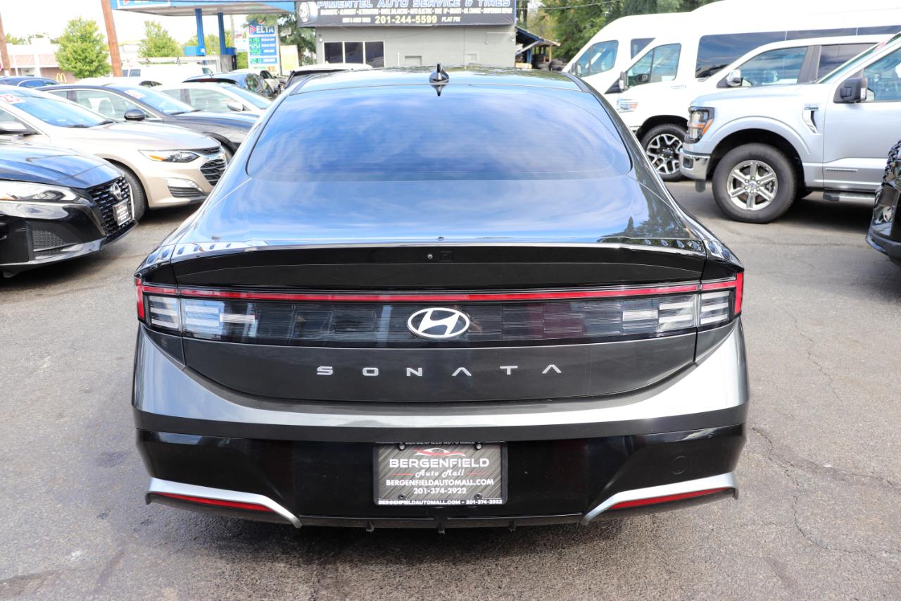 Hyundai Sonata SEL FWD 2025