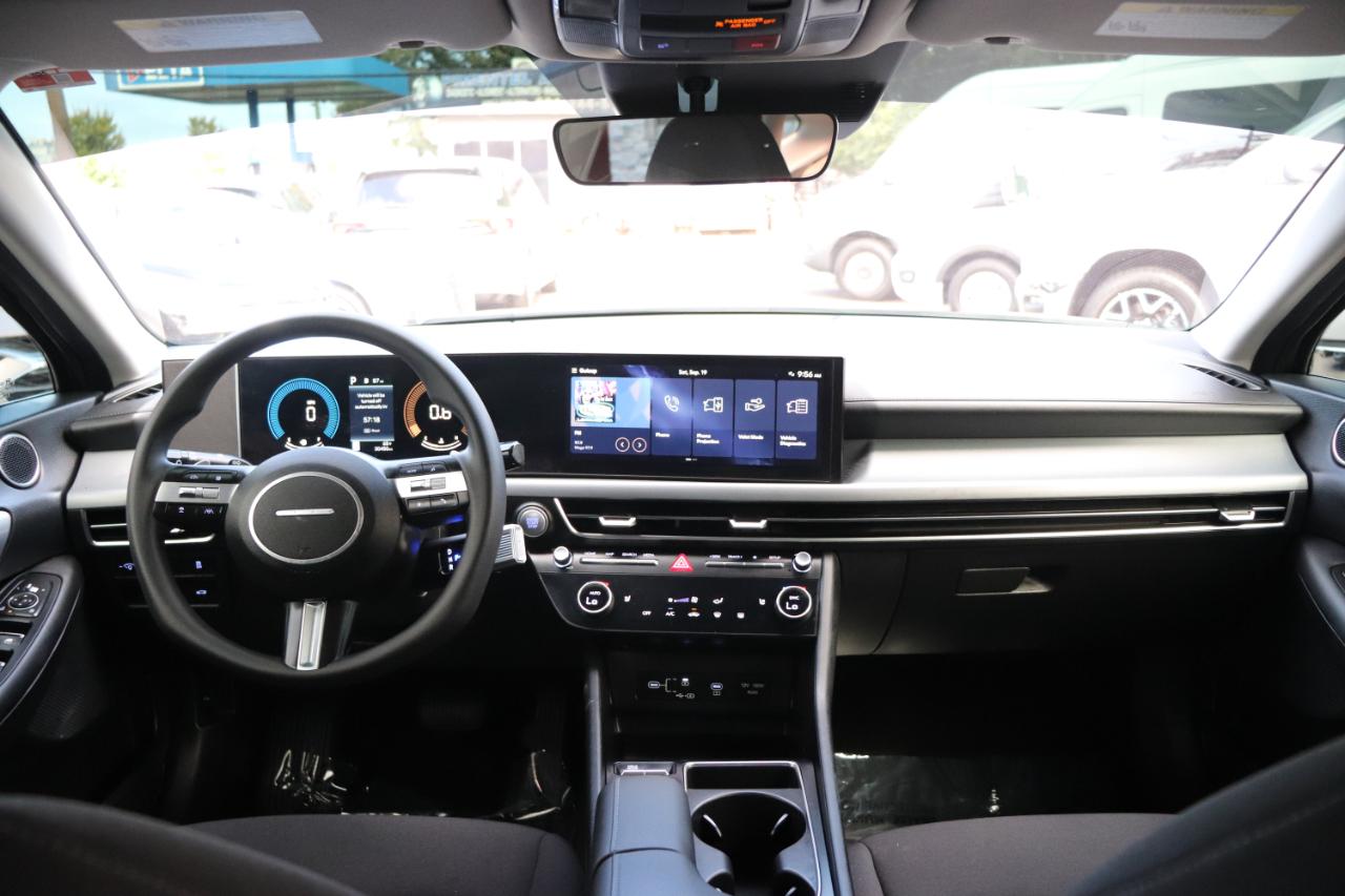 Hyundai Sonata SEL FWD 2025