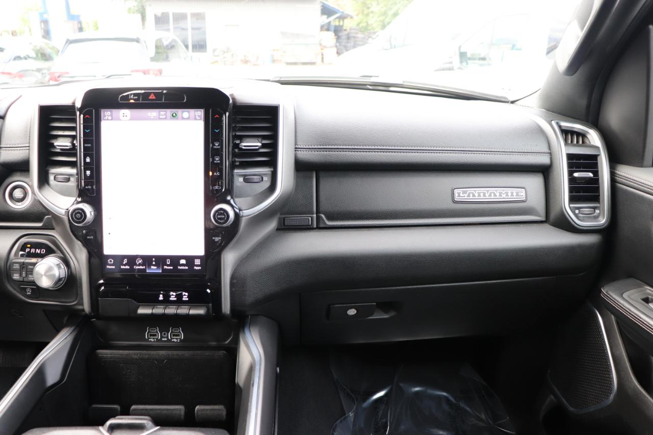 RAM 1500 Laramie 4x4 Crew Cab 5'7" Box 2025