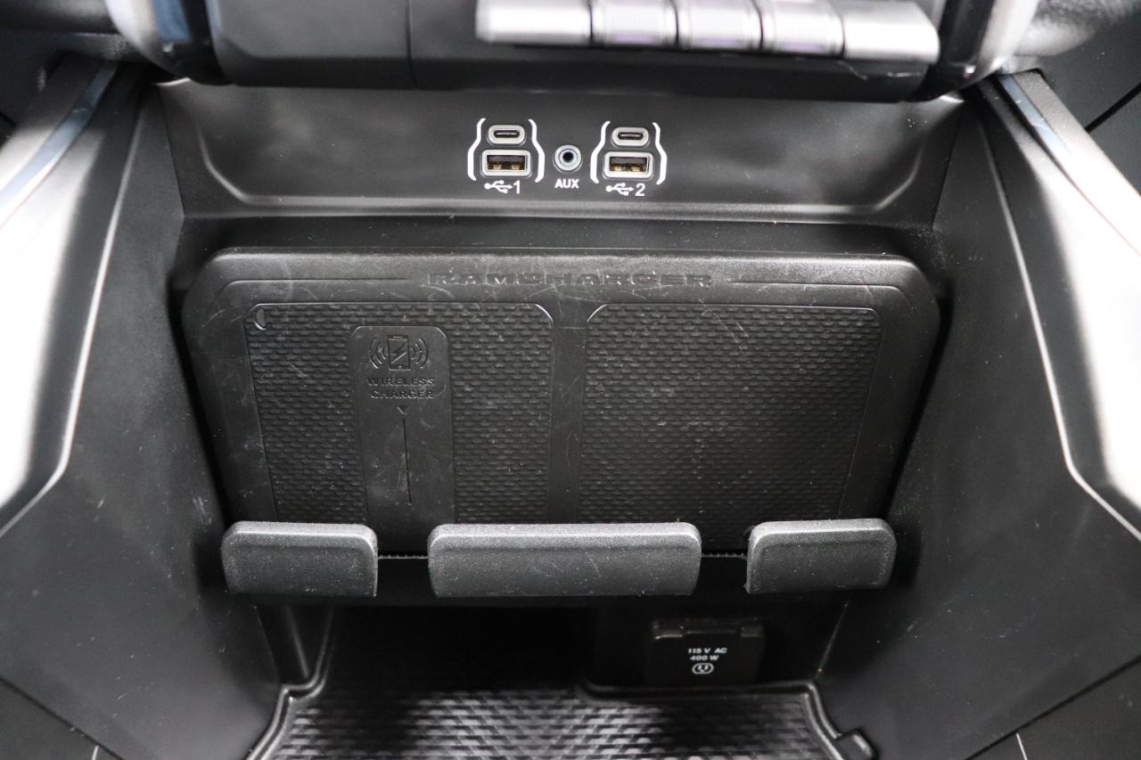 RAM 1500 Laramie 4x4 Crew Cab 5'7" Box 2025