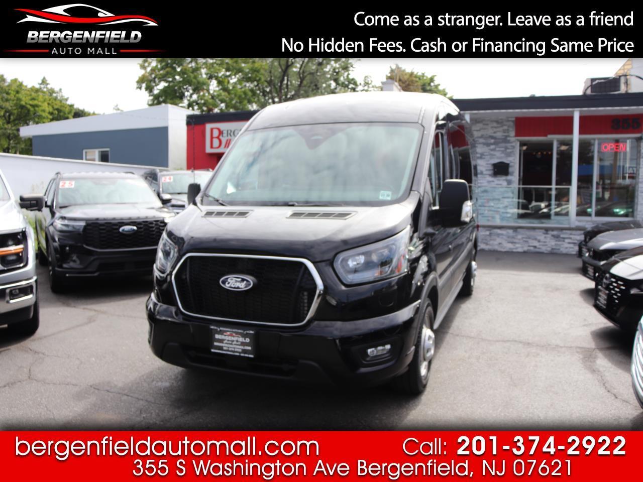 Ford Transit Passenger Wagon T-350 148" Med Roof XLT AWD 2026