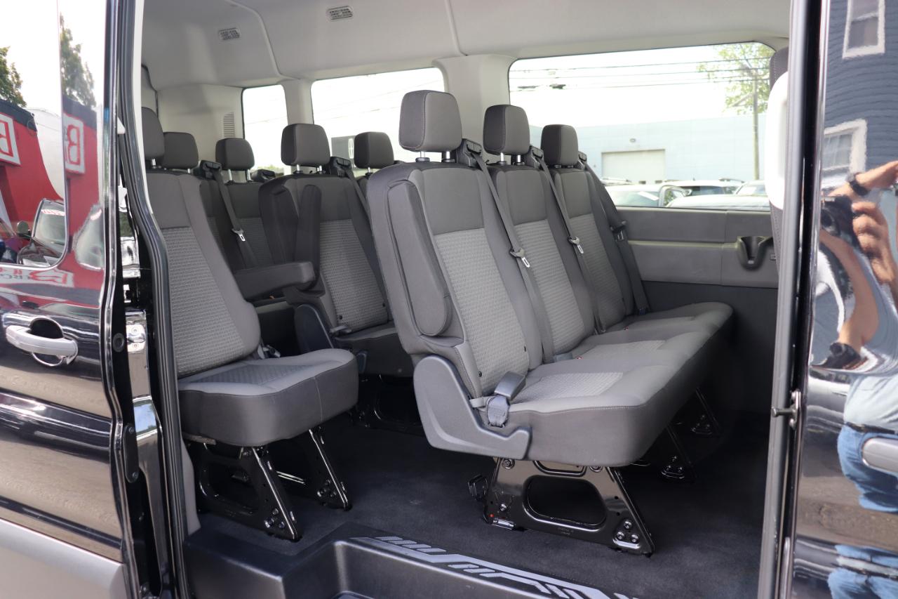 Ford Transit Passenger Wagon T-350 148" Med Roof XLT AWD 2026