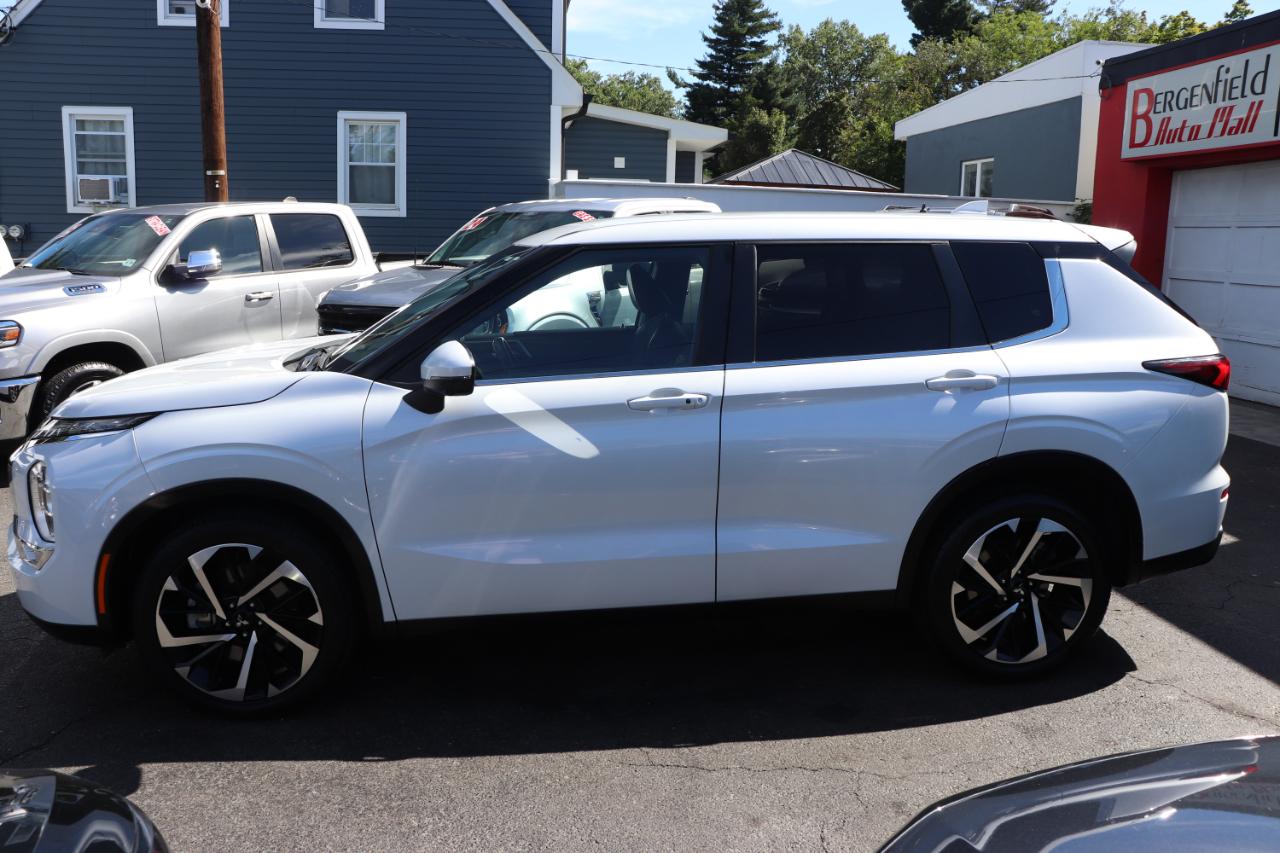 Mitsubishi Outlander SE FWD 2024