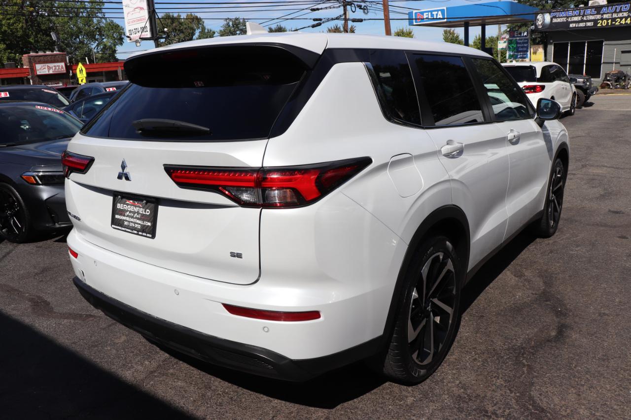 Mitsubishi Outlander SE FWD 2024