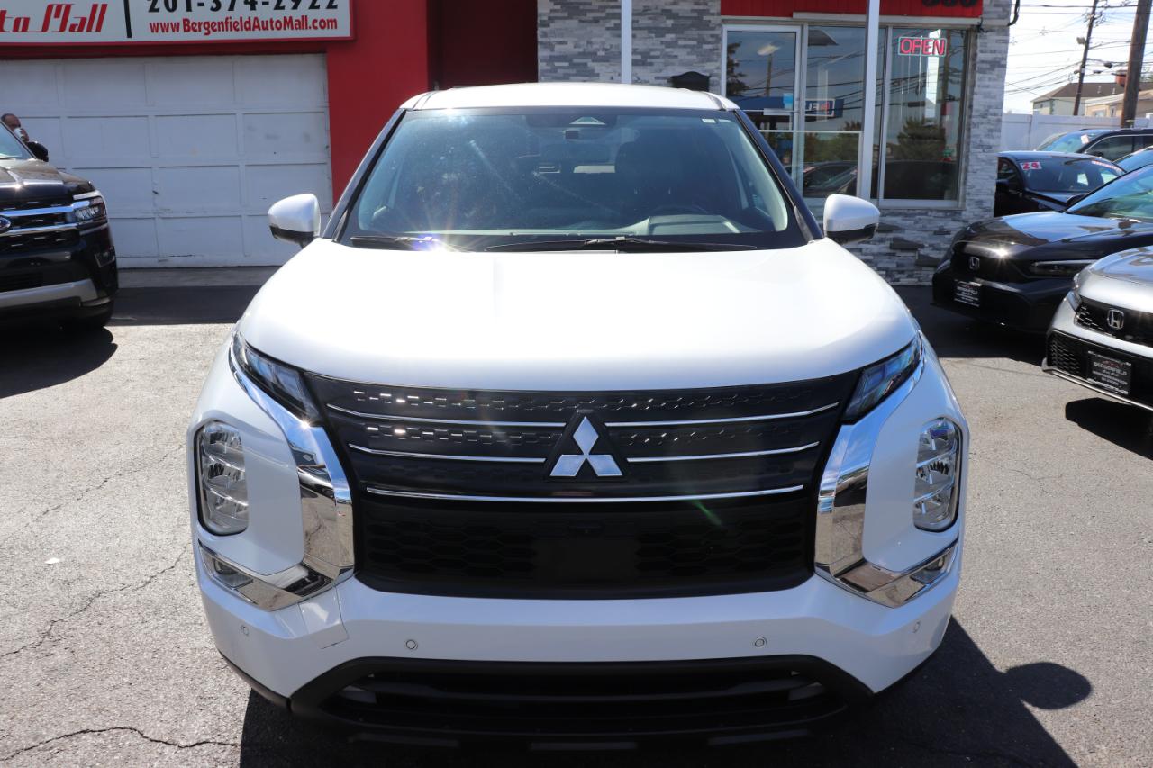 Mitsubishi Outlander SE FWD 2024