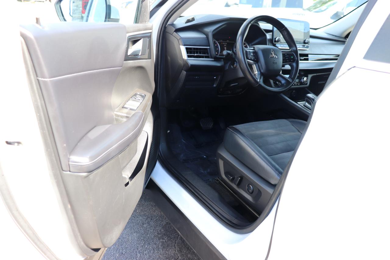Mitsubishi Outlander SE FWD 2024