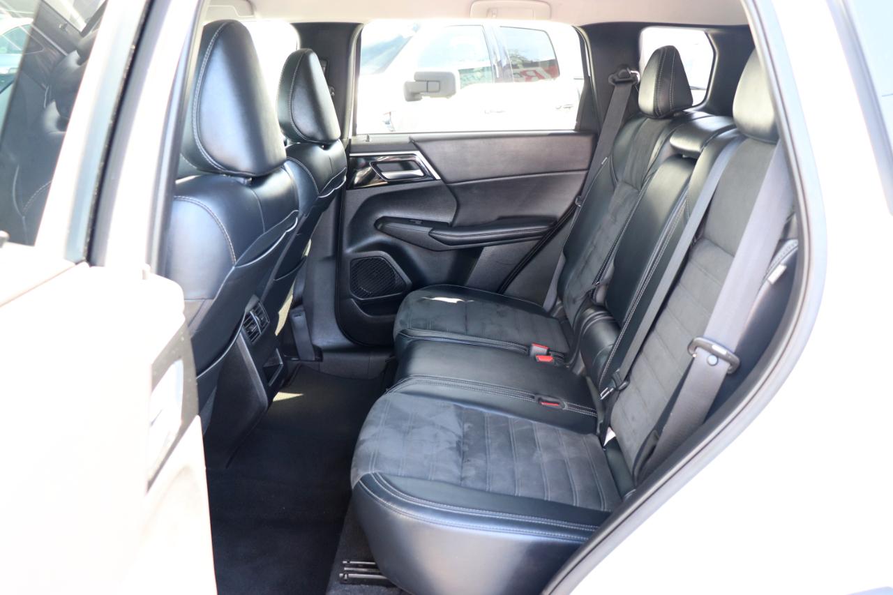 Mitsubishi Outlander SE FWD 2024