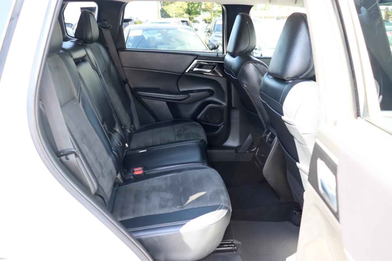 Mitsubishi Outlander SE FWD 2024