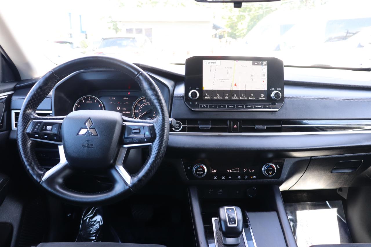 Mitsubishi Outlander SE FWD 2024