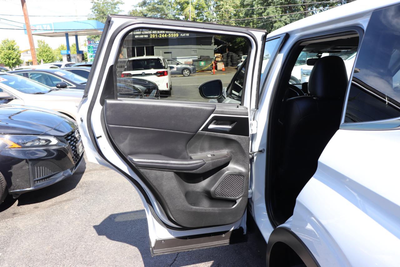 Mitsubishi Outlander SE FWD 2024