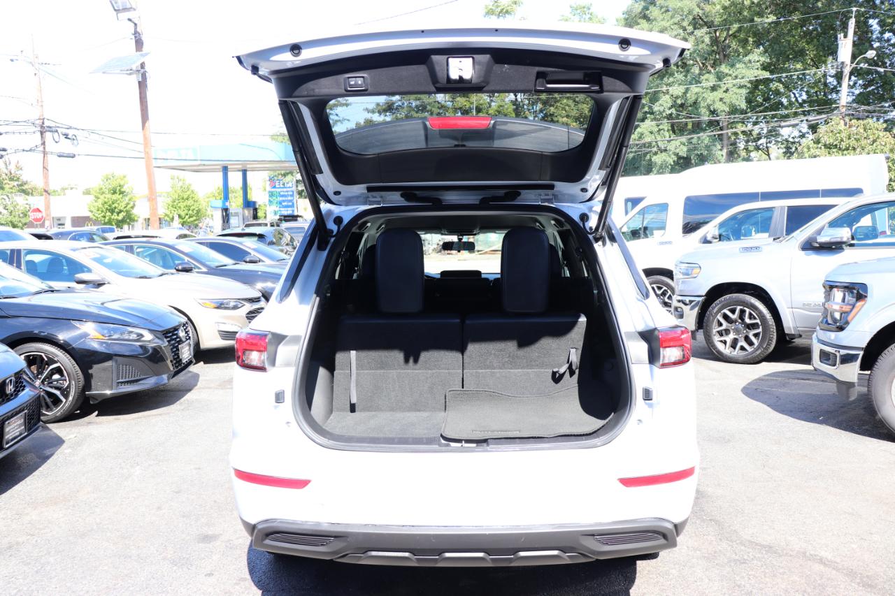 Mitsubishi Outlander SE FWD 2024