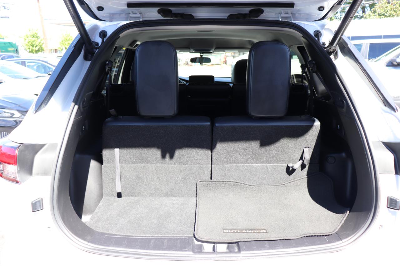 Mitsubishi Outlander SE FWD 2024