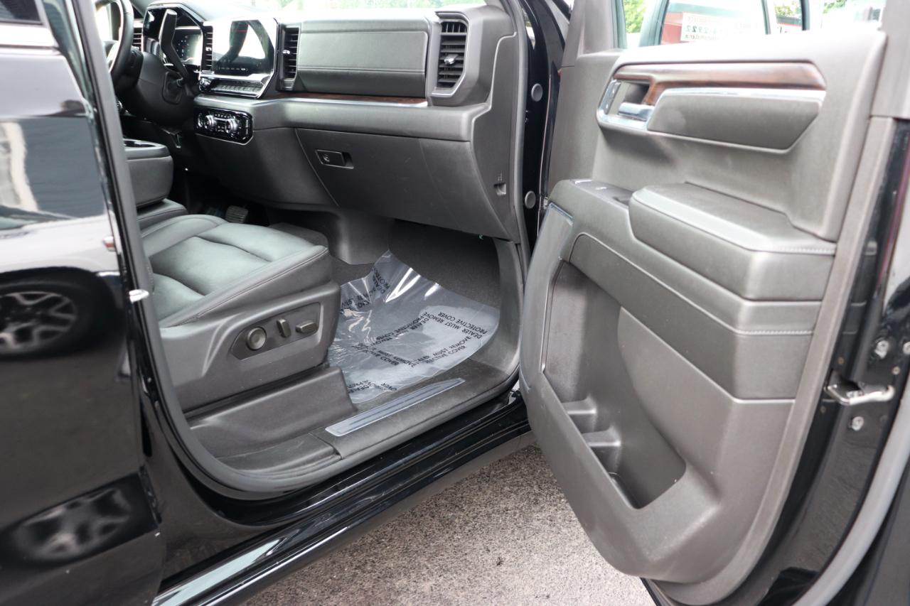 GMC Sierra 1500 4WD Crew Cab 147" SLT 2024