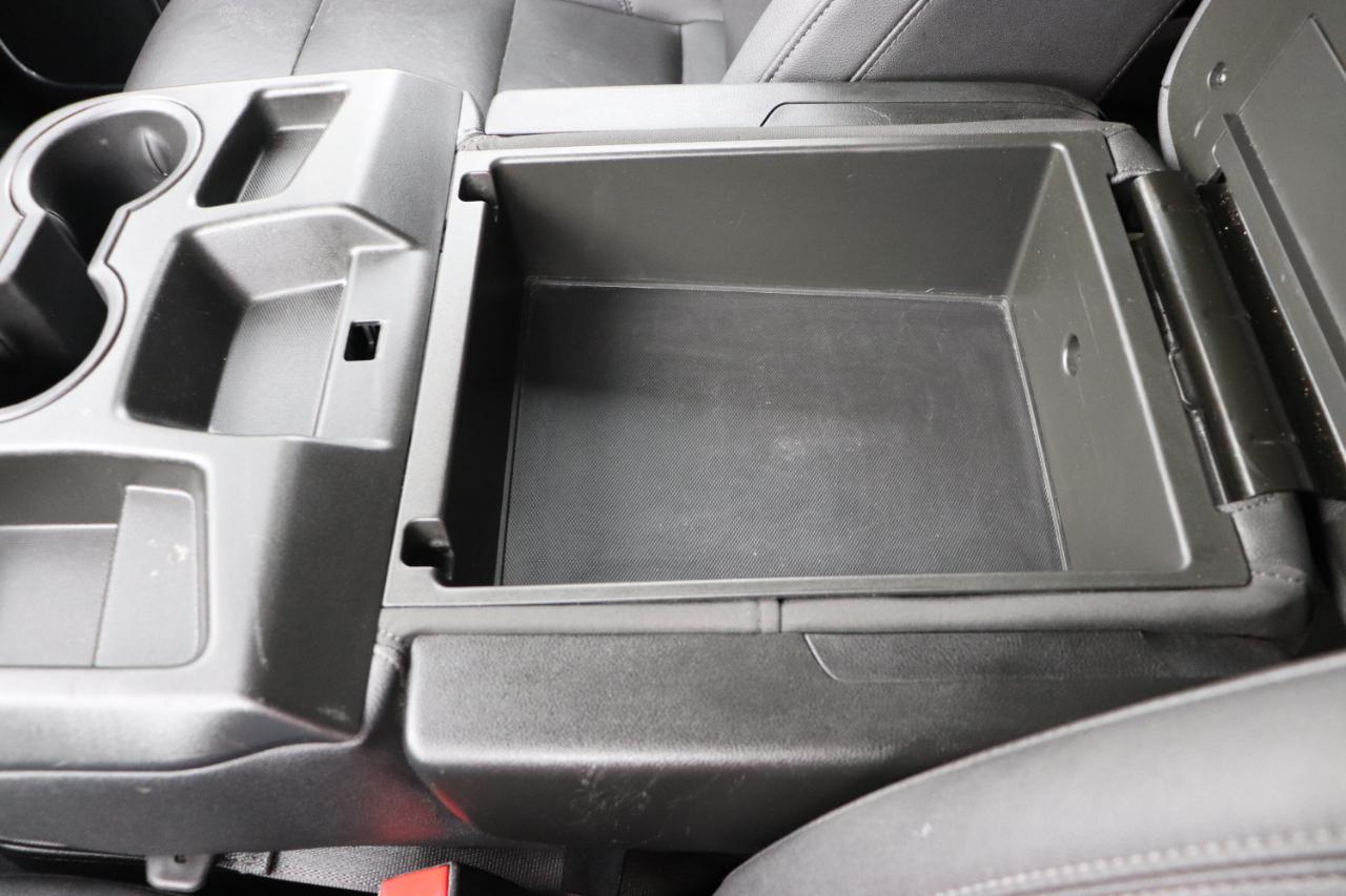 GMC Sierra 1500 4WD Crew Cab 147" SLT 2024