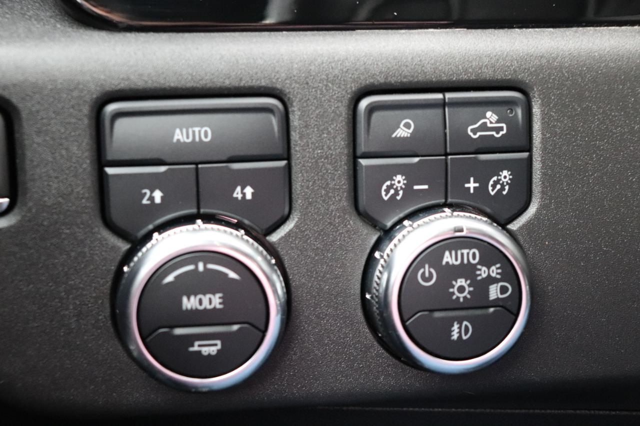 GMC Sierra 1500 4WD Crew Cab 147" SLT 2024