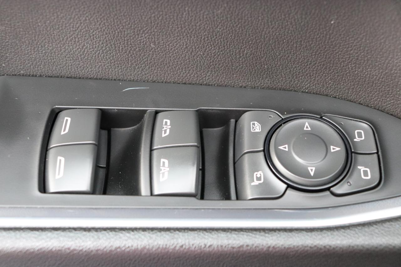 GMC Sierra 1500 4WD Crew Cab 147" SLT 2024