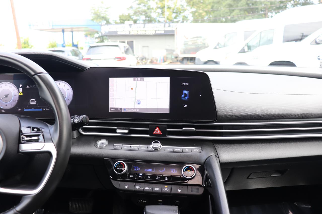Hyundai Elantra Limited IVT 2025