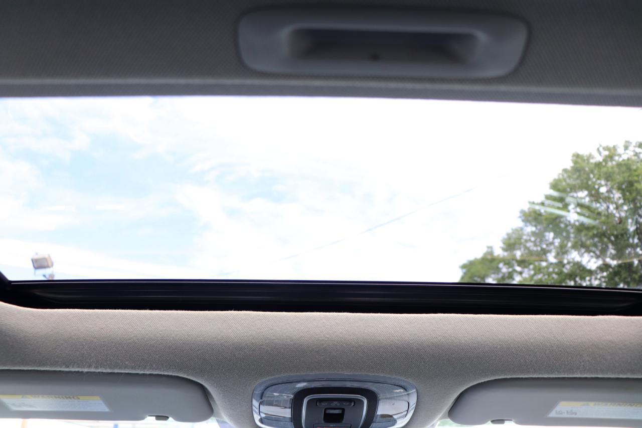 Hyundai Elantra Limited IVT 2025