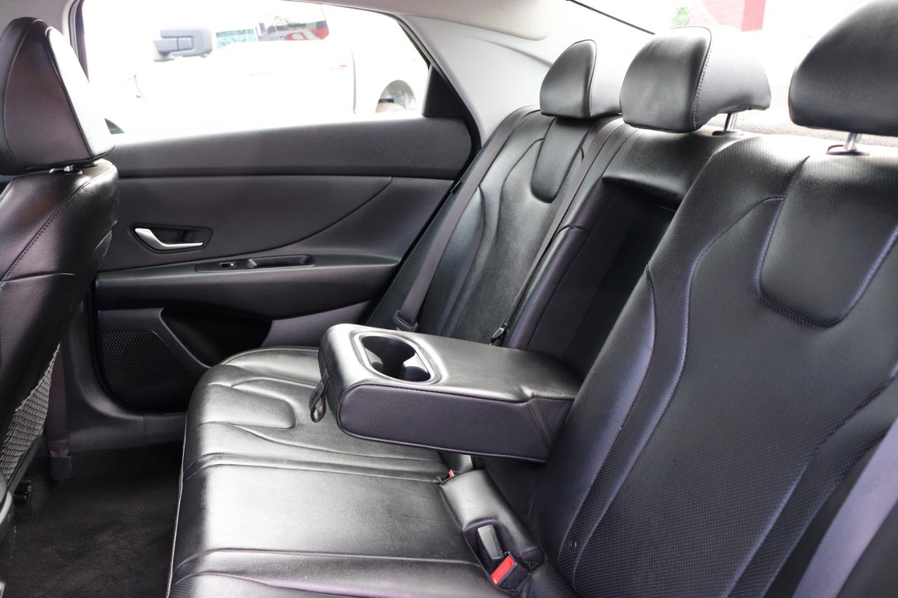 Hyundai Elantra Limited IVT 2025
