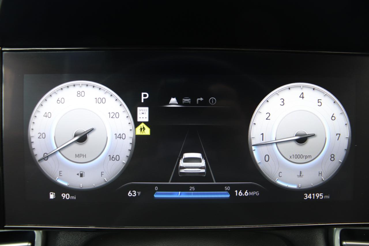 Hyundai Elantra Limited IVT 2025