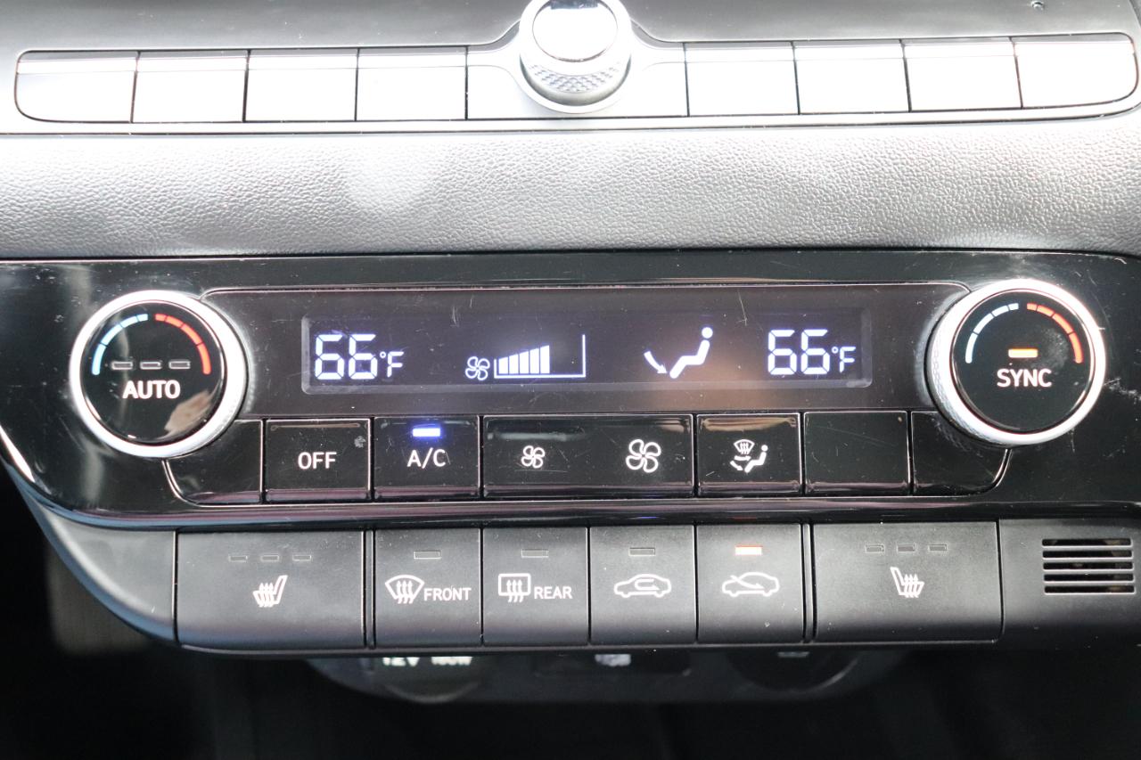 Hyundai Elantra Limited IVT 2025