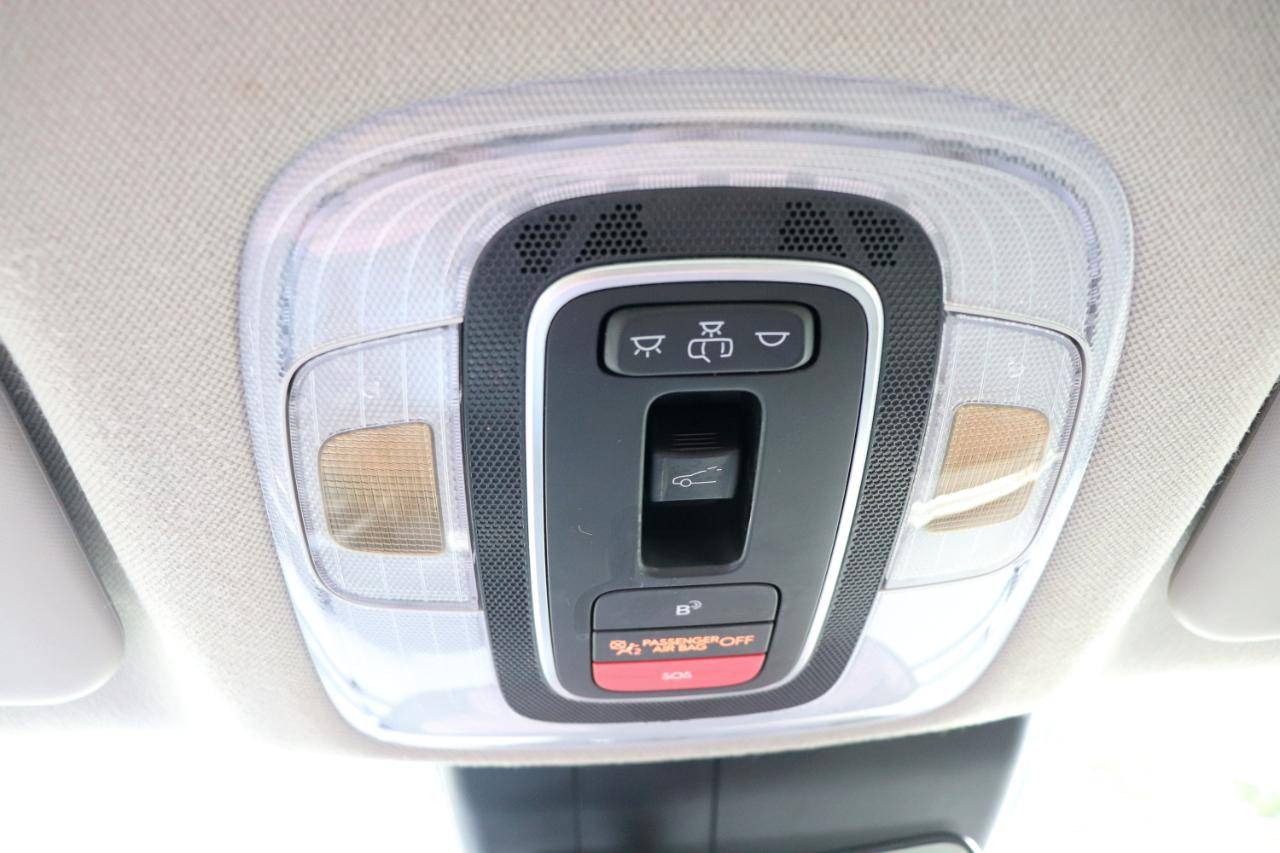 Hyundai Elantra Limited IVT 2025