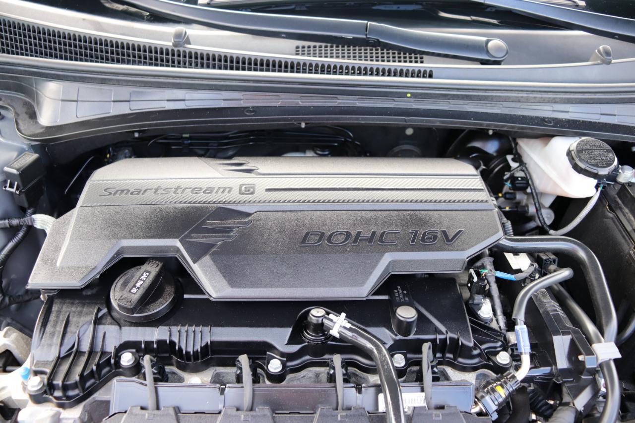 Hyundai Elantra Limited IVT 2025