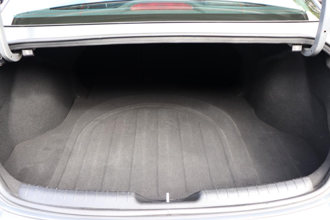 Hyundai Elantra Limited IVT 2025